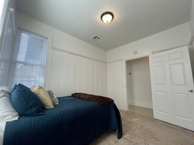 Foto del edificio - 1137 NW 44th St