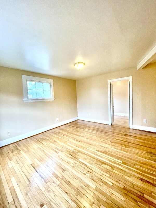 Foto del edificio - 901 N M St