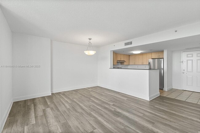 Building Photo - 3000 Coral Wy