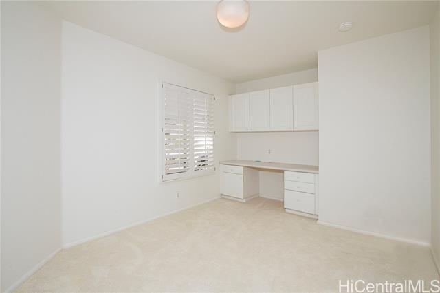 Building Photo - 98-2042-2042 Ka?ahumanu St