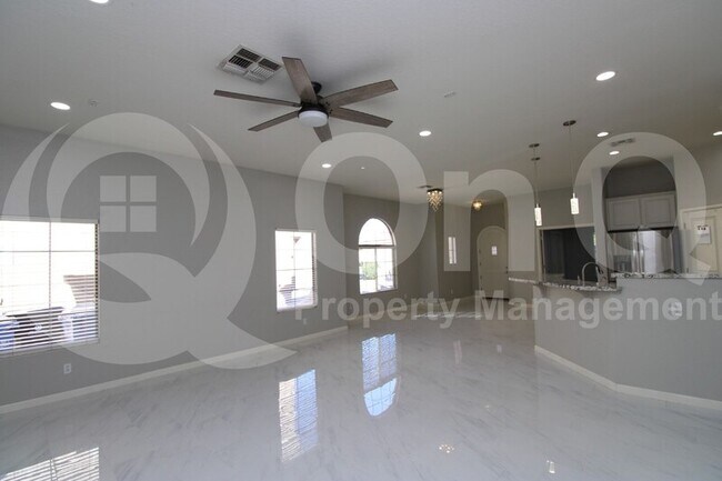 Foto del edificio - 16610 N 49th Way