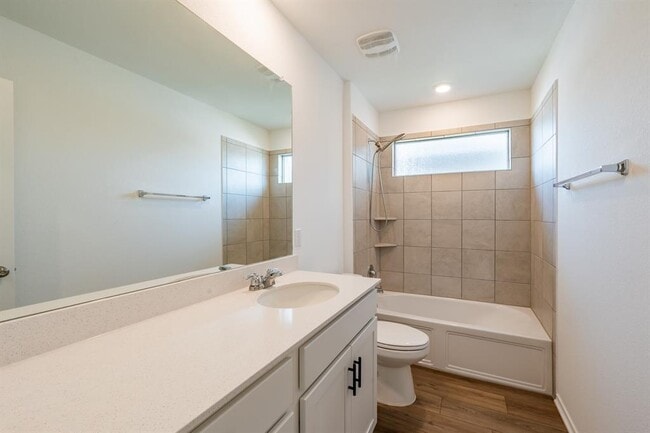 Building Photo - 106 Sebring Cir