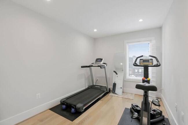 Building Photo - Modern & Updated Four Bedroom Plus Office ...