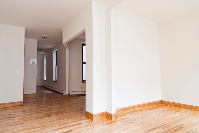 Foto del edificio - 814 Tenth Avenue