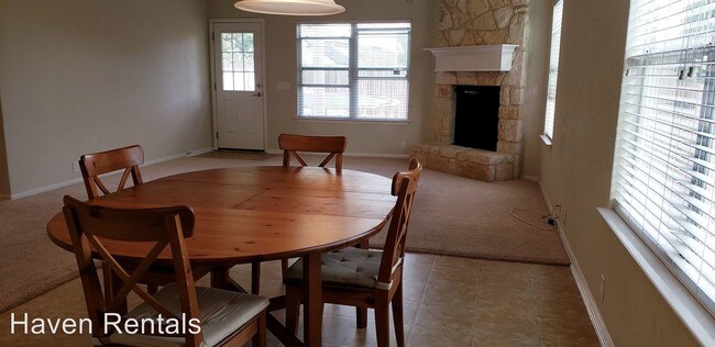 Foto del edificio - 4 br, 2 bath House - 4818 James Gaines