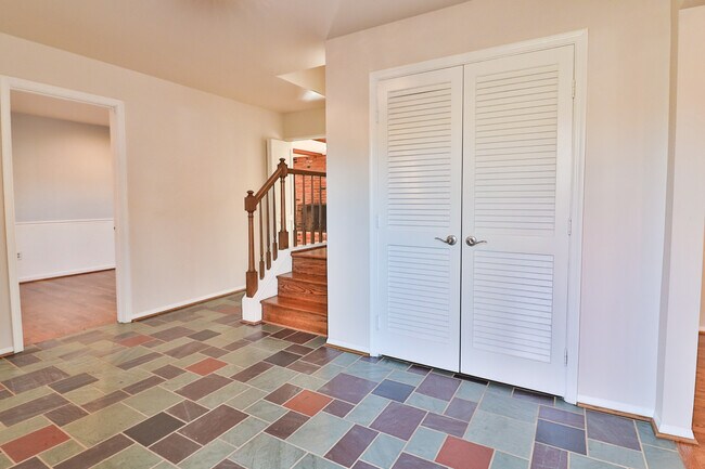 Building Photo - 10820 Pebble Brook Ln