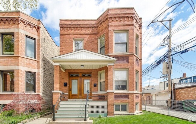 Building Photo - 3615 N Oakley Ave