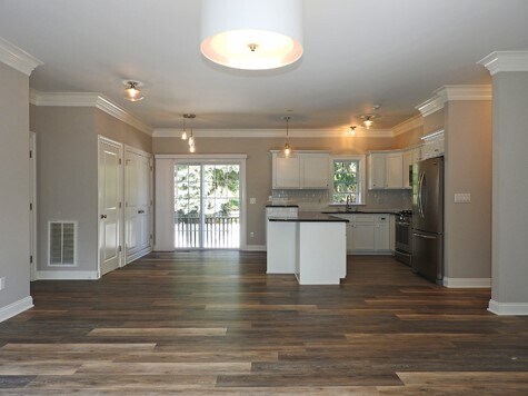 Foto principal - 34 Maple Ave