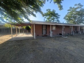 Building Photo - 720 Vermont Ave