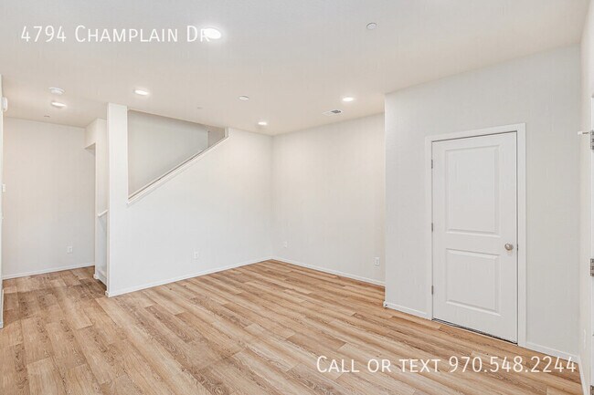 Foto del edificio - 4794 Champlain Dr