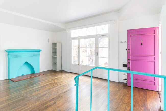 Foto del edificio - 559 N Alexandria Ave