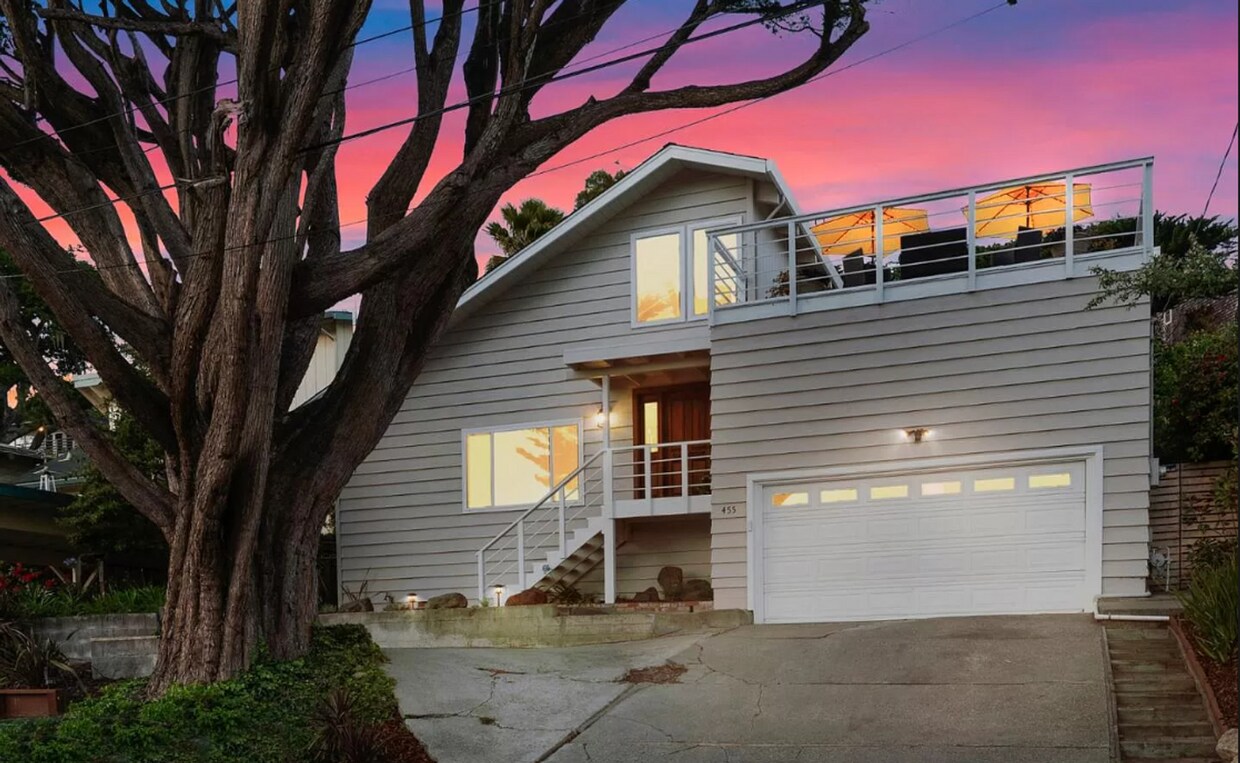 Primary Photo - Beach House in Rio Del Mar