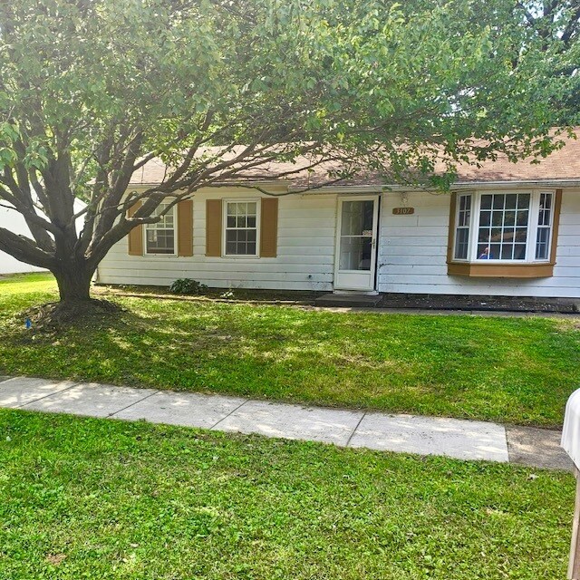 Foto principal - 3107 Ridgewood Dr