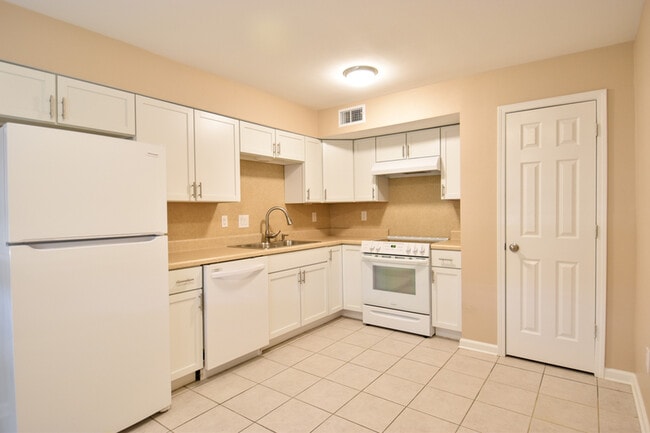 Building Photo - 3012 12th Street - A