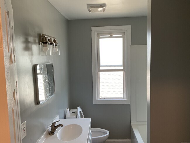 Foto del edificio - 1309 E Main St