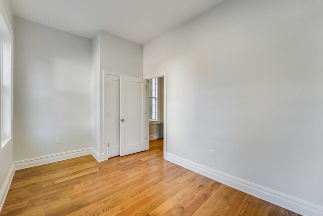 Foto del edificio - 266 3rd St