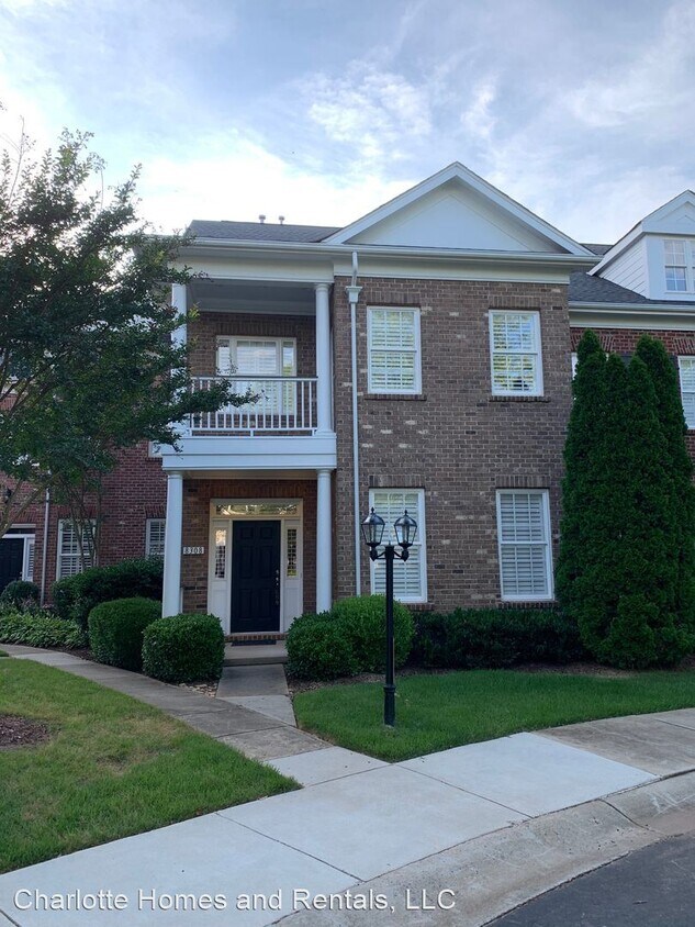 Foto principal - 3 br, 2.5 bath House - 8308 Indigo Row
