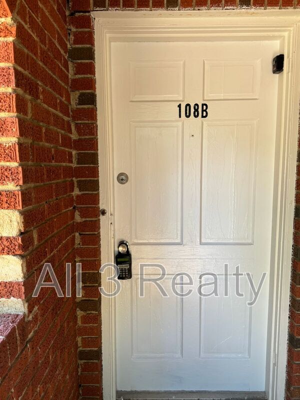 Foto del edificio - 108 Brantwood Dr