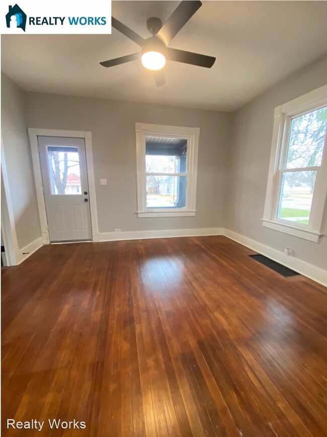 Building Photo - 2 br, 1 bath House - 319 C St