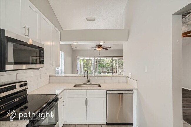 Foto del edificio - 13654 Laraway Drive, Riverview, FL, 33579