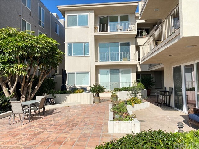Foto del edificio - 520 Cliff Dr
