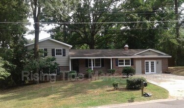 Building Photo - 305 Argonne Dr