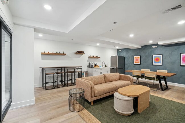 Building Photo - 901 Leland St