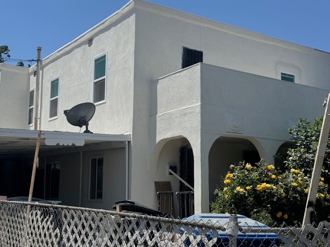 Foto principal - 516 W 109th St