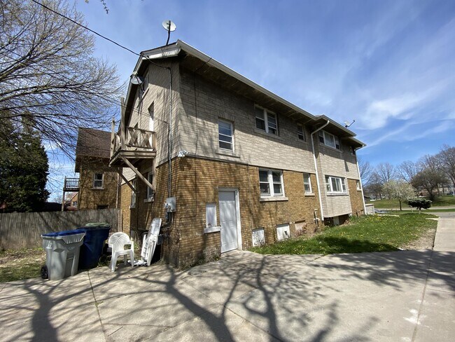 Building Photo - 3019 N Sherman Blvd