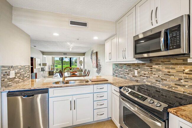 Foto del edificio - 1801 Marina Isle Way