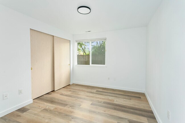 Building Photo - 12707 119th St Ct E