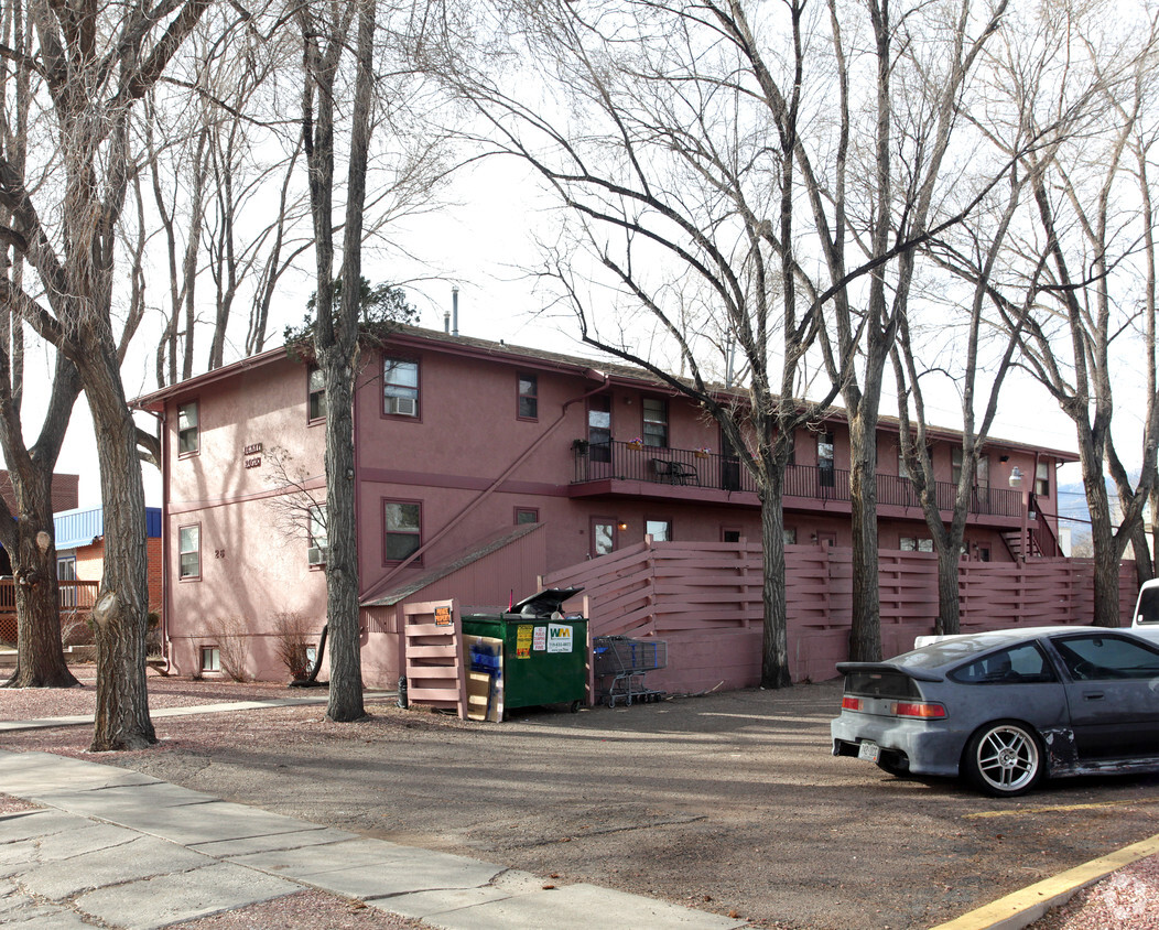 Building Photo - Jenny Rose Apts