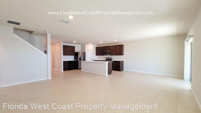Building Photo - 4 br, 2.5 bath House - 8431 Abalone Loop