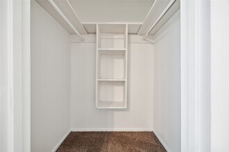 Building Photo - 513 Ridge St