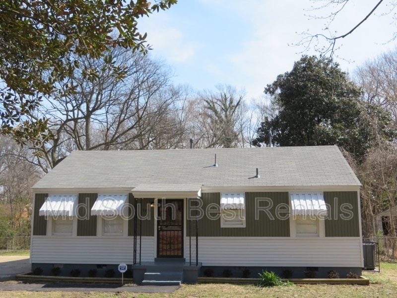 Primary Photo - 3974 University St