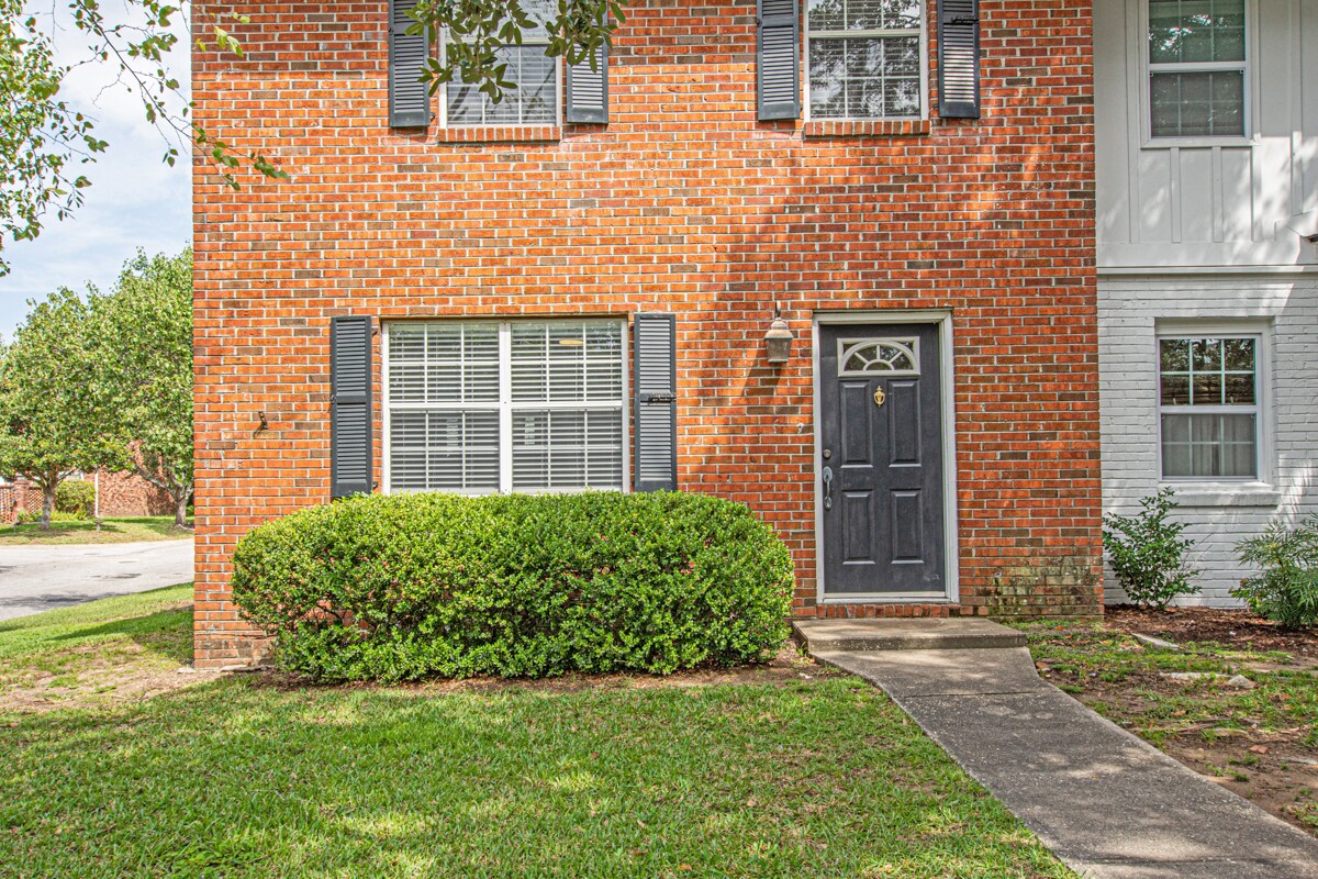 Foto principal - 718 Harbor Ln