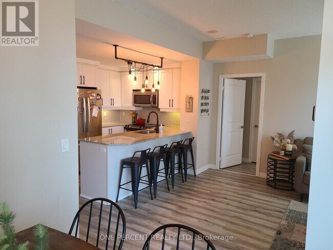 Photo du bâtiment - 65 E Liberty St