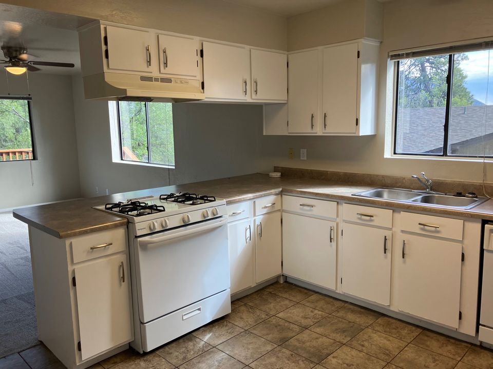 Foto principal - 920 W Grand Canyon Ave