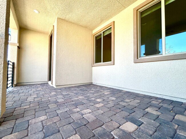 Foto del edificio - Brand new Townhome!   Summerlin Grand Park Village