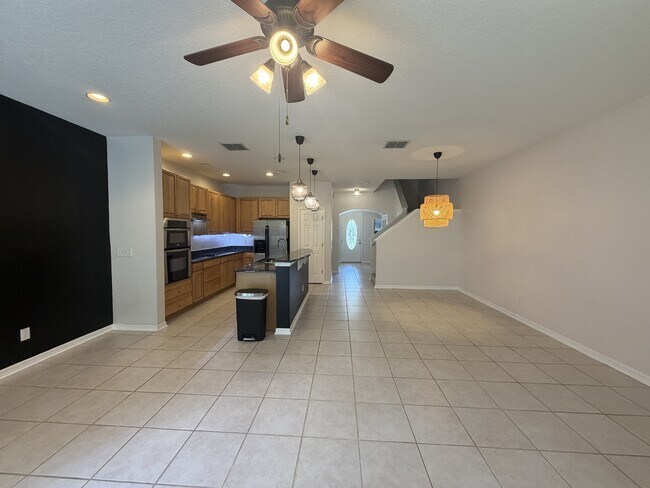 Building Photo - 505 Lake Eagle Ln