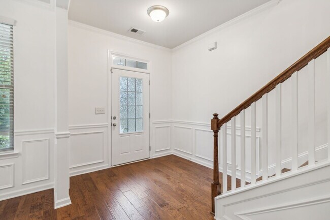 Building Photo - 433 Gail Pond Dr