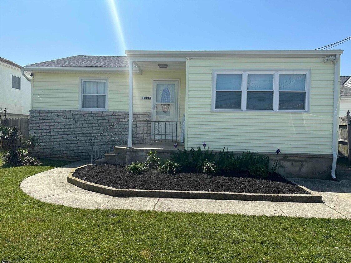 Foto principal - 302 Sheridan Pl