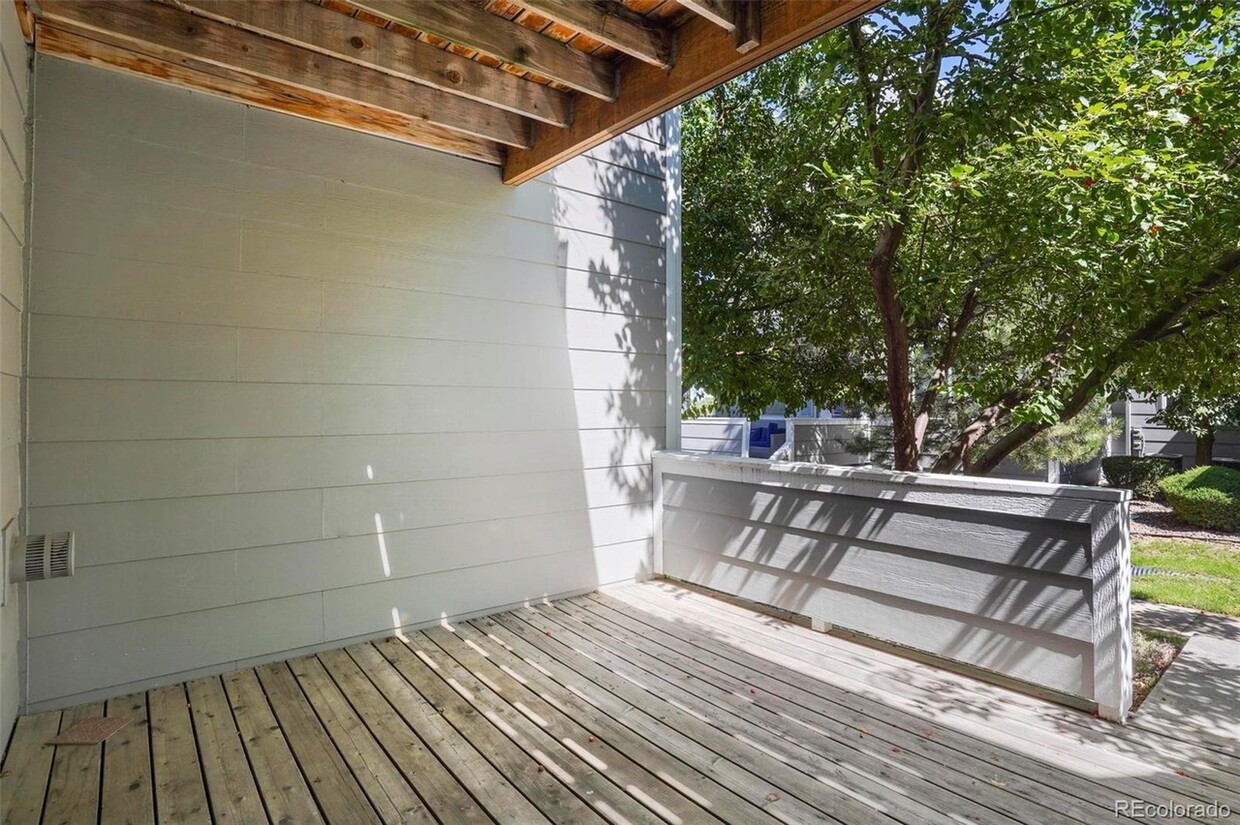 Spacious Front Porch - 1049 S Walden Way