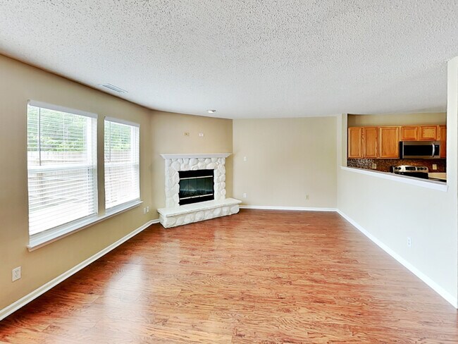 Foto del edificio - 2326 Collins Way