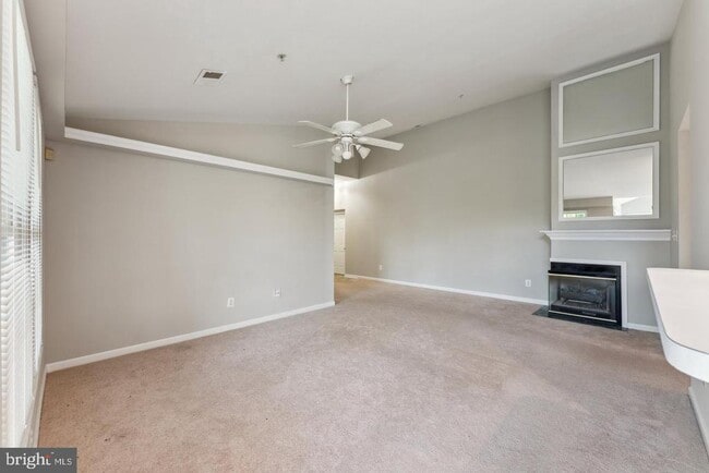 Building Photo - 7524 Snowpea Ct