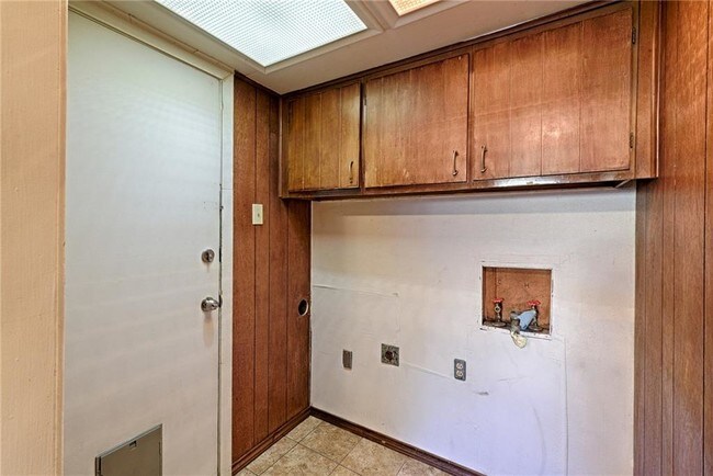 Building Photo - 13515 Charcoal Ln