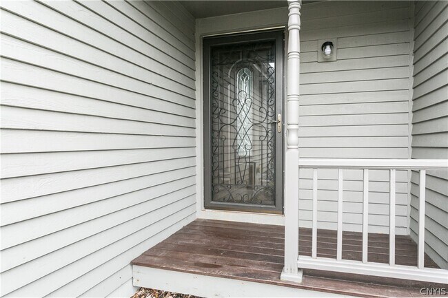 Foto del edificio - 6180 Heddy Ln