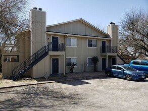 Building Photo - 10811 Lanshire Dr