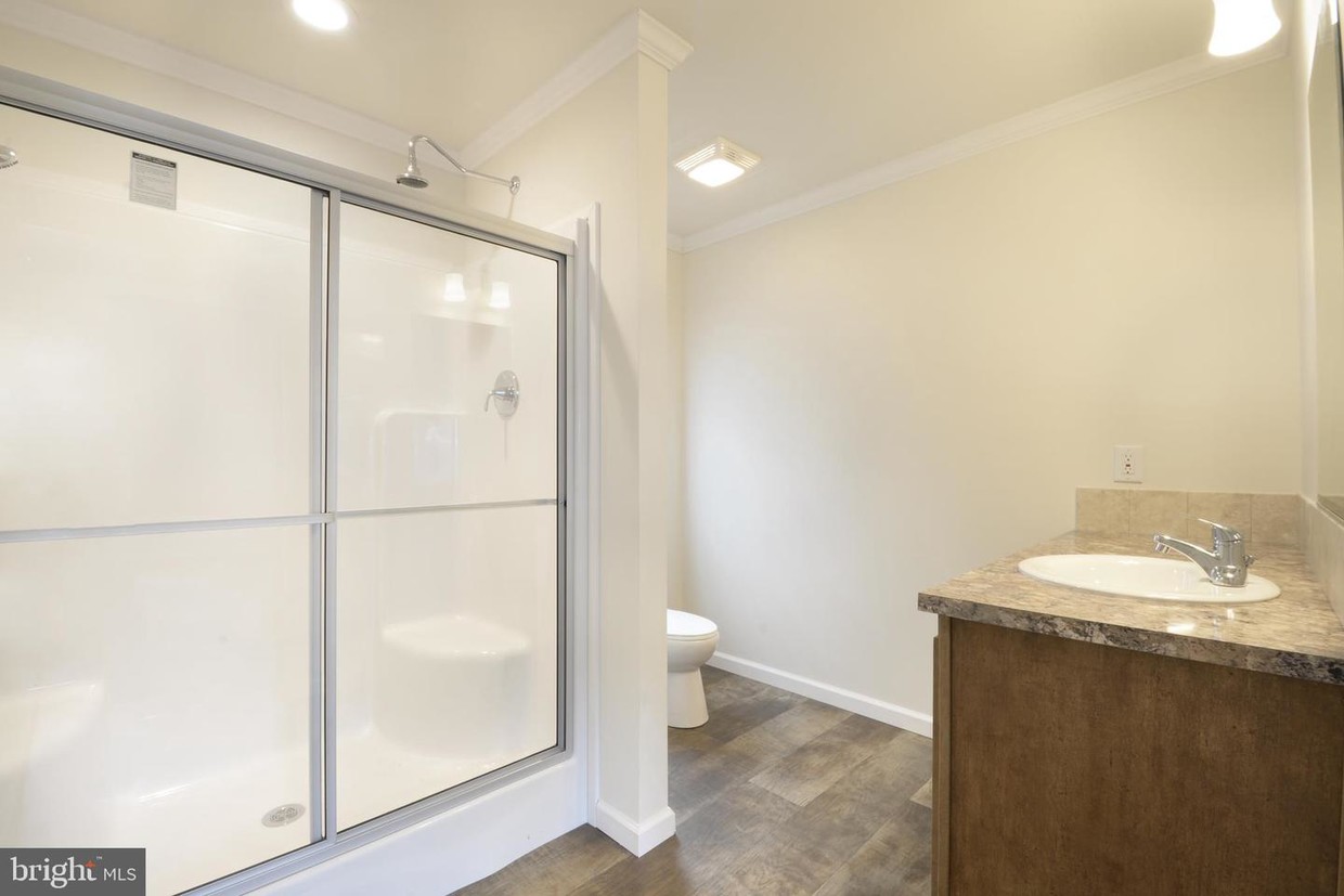 Foto principal - 35 Riverview Dr