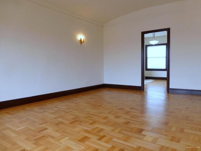 Building Photo - 159 19th Ave